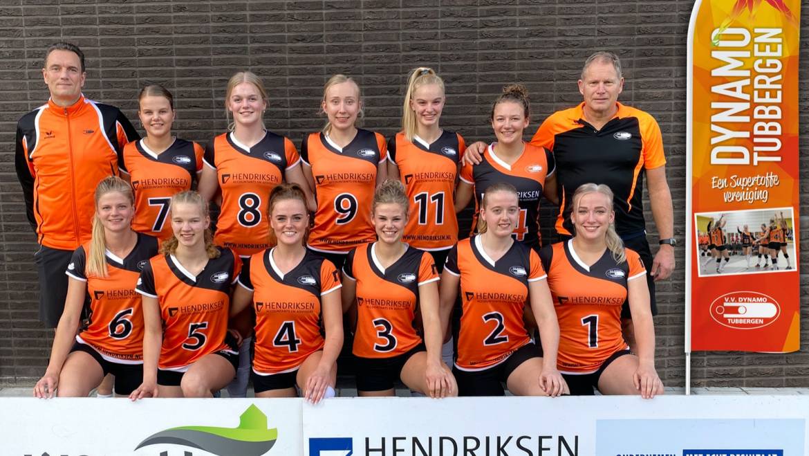 Dynamo dames 1 heeft 1e punt te pakken!